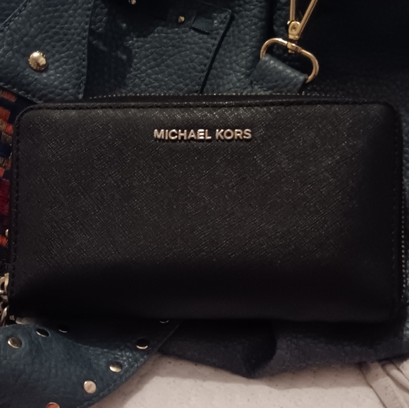 Michael Kors black zip around wallet with ID slot, phone,card, and coin slots - Picture 4 of 9